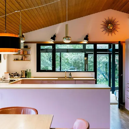 Wild Nature Experience And Art In New Setting Хорнбек